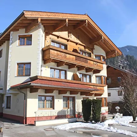 In Kaltenbach Near Lift, Cleaning Included * Stumm
