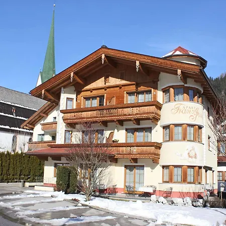 In Kaltenbach Near Lift, Cleaning Included Daire Stumm